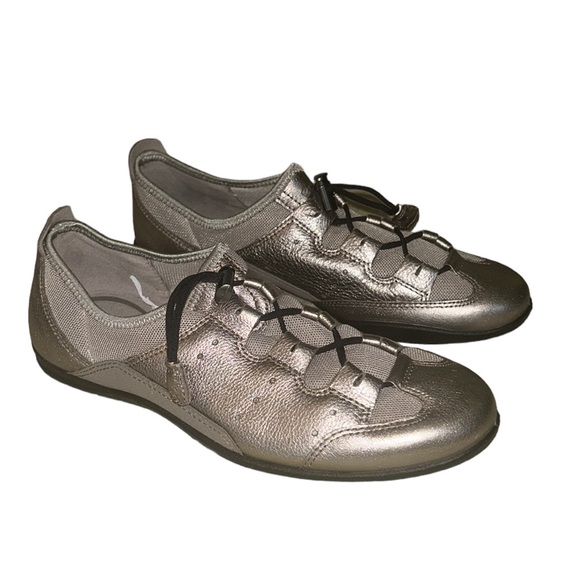 ECCO Bluma Metallic Bronze Toggle Comfort Low Top Sneakers Flats - 38 / 7 - 7.5 - Picture 4 of 16